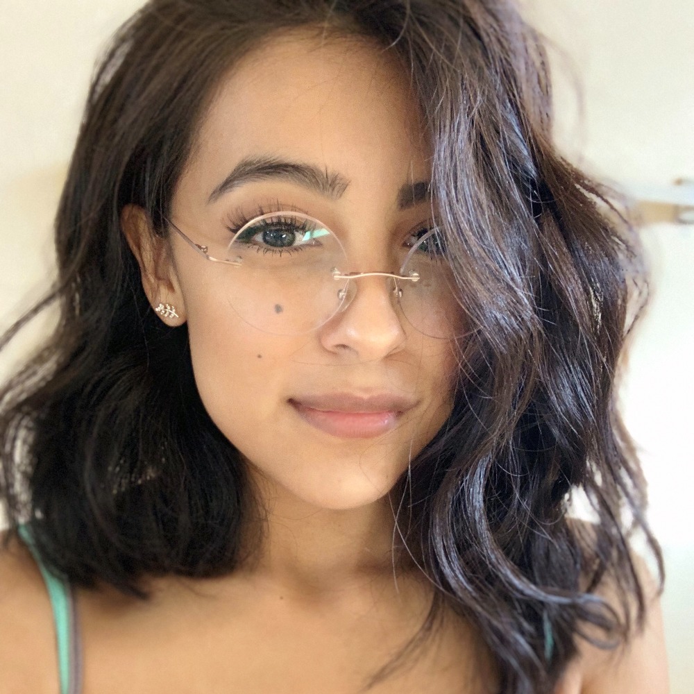 Meet your Posher, Andrea